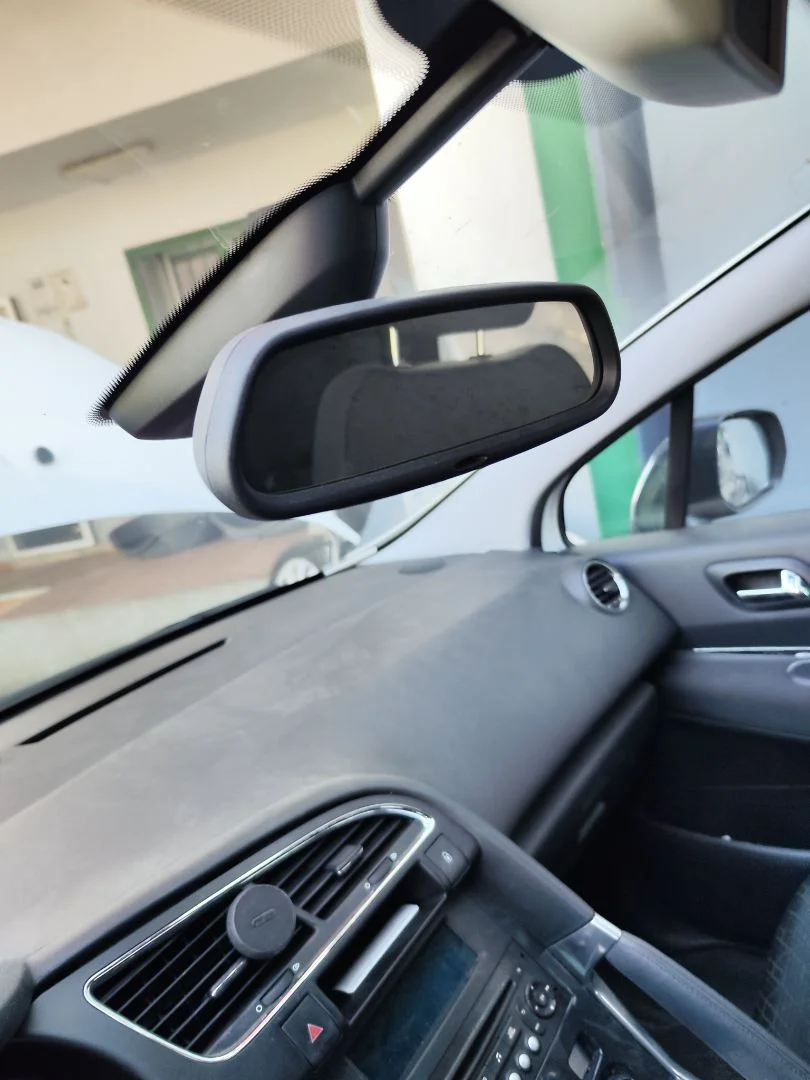 Foto de RETROVISOR INTERIOR PEUGEOT 3008 1.6 Blue-HDI FAP (120 CV / 88 KW)