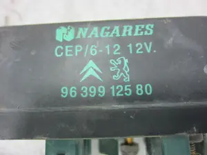 Foto de CAJA PRECALENTAMIENTO PEUGEOT PARTNER (S2) 1.9 Diesel (69 CV / 51 KW) referencia 9639912580 foto 2