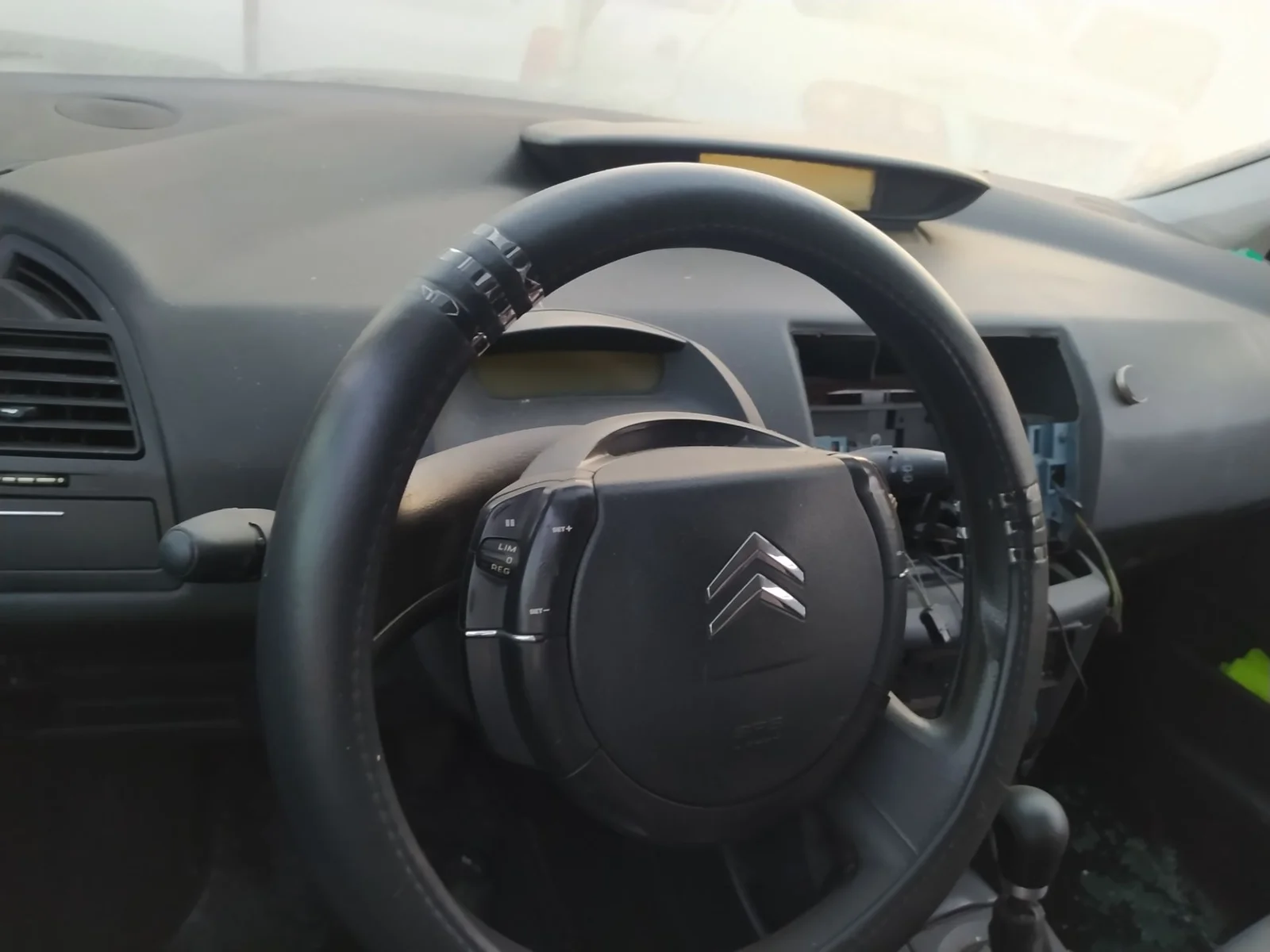 Foto de VOLANTE CITROEN C4 COUPE 1.6 16V CAT (NFU / TU5JP4) (109 CV / 80 KW) referencia 4109JE