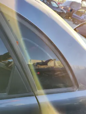 Foto de LUNA CUSTODIA TRASERA IZQUIERDA CITROEN C5 BERLINA 2.0 HDi (109 CV / 80 KW)