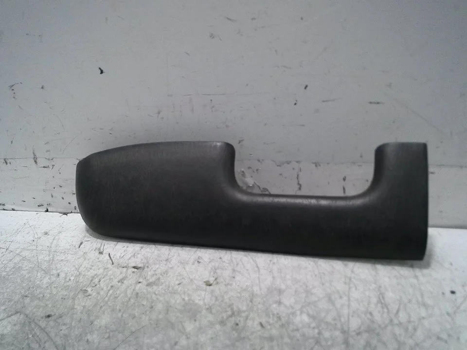 Foto de MOLDURA TOYOTA COROLLA (E12) 1.6 16V (110 CV / 81 KW) referencia 7422012180