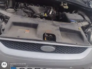 Foto de REJILLA DELANTERA FORD S-MAX (CA1) 2.0 TDCi CAT (140 CV / 103 KW)