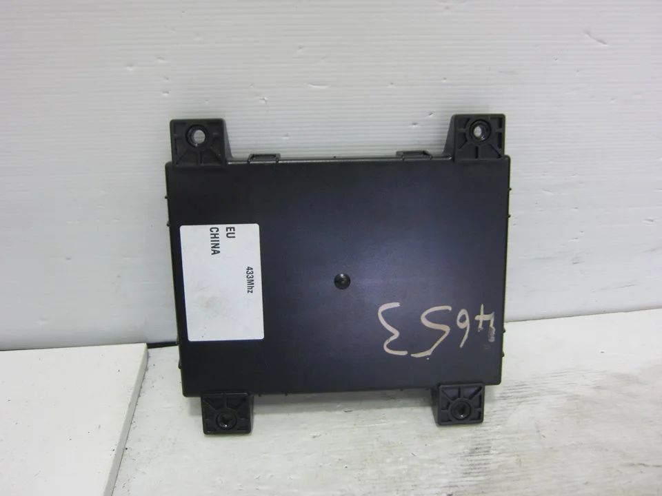 Foto de NO IDENTIFICADO TESLA MODEL S eléctrico 270 kW (367 CV / 270 KW) referencia 101090700D