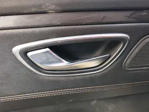 Foto de MANETA INTERIOR TRASERA IZQUIERDA RENAULT TALISMAN SPORT TOURER 1.6 dCi Diesel FAP Energy (131 CV / 96 KW)