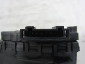 Foto de PEDAL ACELERADOR VOLKSWAGEN PASSAT BERLINA (3B3) 1.9 TDI (131 CV / 96 KW) referencia 8D1721523F foto 7