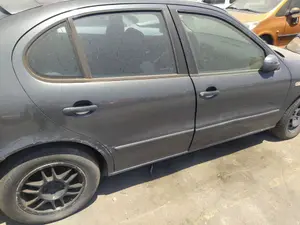 Foto de LUNA DELANTERA DERECHA SEAT LEON (1M1) 1.9 TDI (90 CV / 66 KW) referencia 1M0845202A