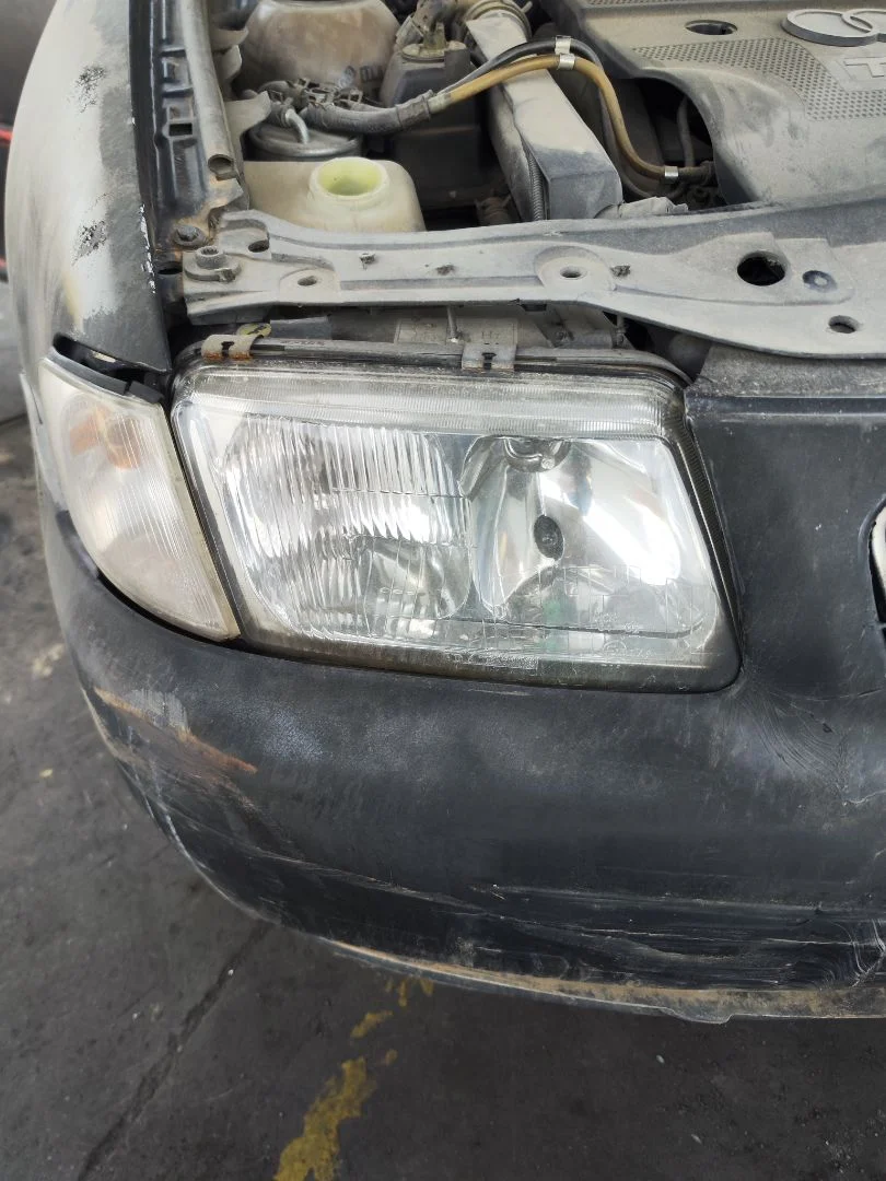 Foto de FARO DERECHO AUDI A3 (8L) 1.9 TDI (110 CV / 81 KW) referencia 8L0941030