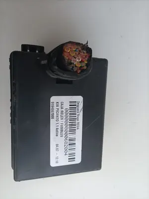 Foto de CAJA RELES / FUSIBLES KIA PICANTO (SA) 1.1 CAT (65 CV / 48 KW) referencia 9194007000 foto 2