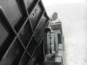 Foto de CERRADURA PUERTA TRASERA DERECHA FORD FIESTA (CNN) 1.25 16V CAT (82 CV / 60 KW) referencia 8A61A264A52 foto 6