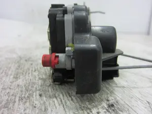 Foto de CERRADURA PUERTA TRASERA DERECHA PEUGEOT 406 BERLINA (S1/S2) 3.0 V6 24V CAT (190 CV / 140 KW) foto 2
