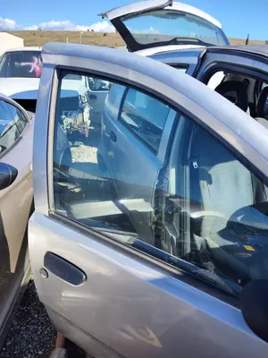 Foto de LUNA DELANTERA DERECHA FIAT II PUNTO (188) BERLINA 1.3 JTD CAT (69 CV / 51 KW)
