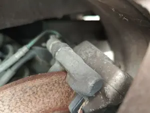 Foto de PINZA DE FRENO TRASERA IZQUIERDA RENAULT MEGANE II BERLINA 5P 1.5 dCi Diesel (106 CV / 78 KW)