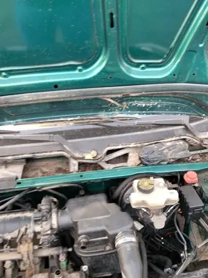 Foto de MOTOR LIMPIA DELANTERO PEUGEOT 106 (S2) 1.1  (60 CV / 44 KW)