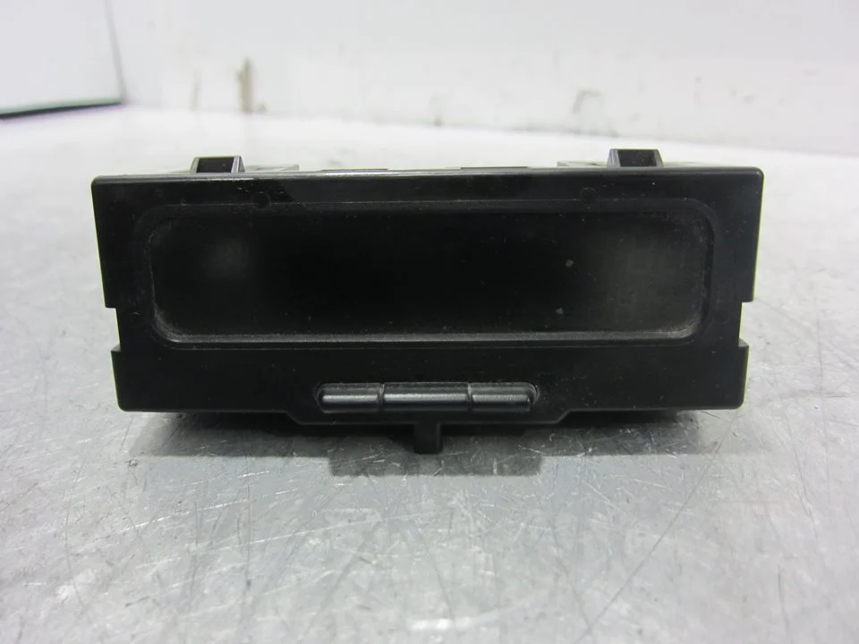 Foto de PANTALLA MULTIFUNCION RENAULT CLIO II FASE I (B/CB0) referencia P7700436307A