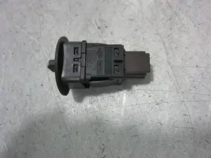 Foto de INTERRUPTOR RENAULT TRAFIC III FURGÓN 1.6 dCi Diesel Energy (120 CV / 88 KW) referencia 681995290R foto 4