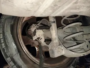 Foto de MANGUETA TRASERA IZQUIERDA VOLKSWAGEN GOLF IV BERLINA (1J1)(10.1997)