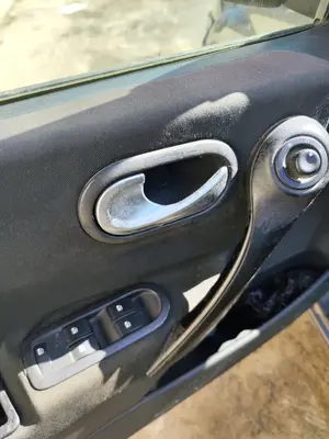 Foto de MANETA INTERIOR DELANTERA IZQUIERDA RENAULT MEGANE II BERLINA 5P 1.5 dCi Diesel (101 CV / 74 KW)