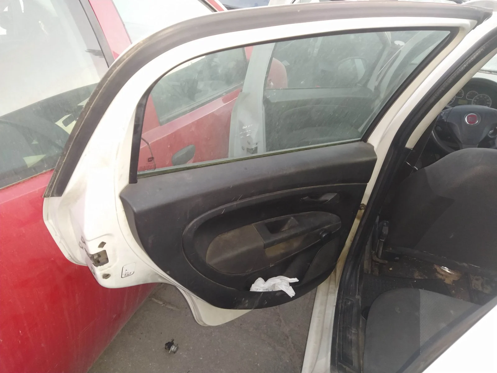 Foto de RETENEDOR PUERTA FIAT GRANDE PUNTO (199) 1.3 16V JTD CAT (75 CV / 55 KW) referencia 0051961551