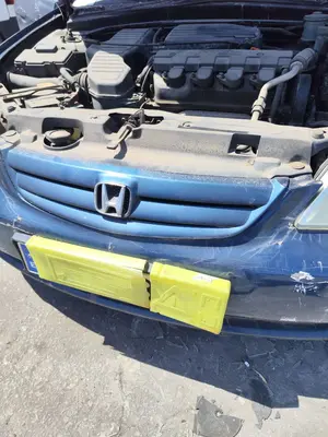 Foto de REJILLA DELANTERA HONDA CIVIC AERODECK (MB/MC) 1.6 CAT (D 16 B 2) (116 CV / 85 KW) foto 2