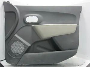 Foto de GUARNECIDO PUERTA DELANTERA DERECHA DACIA DOKKER 1.5 dCi Diesel FAP CAT (75 CV / 55 KW) referencia 809004017R