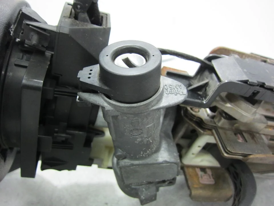 Foto de CONMUTADOR DE ARRANQUE SEAT CORDOBA BERLINA (6L2) 1.9 TDI (131 CV / 96 KW) referencia 4B0905849