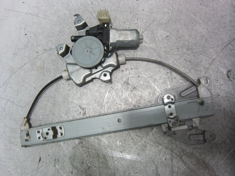Foto de ELEVALUNAS TRASERO DERECHO NISSAN X-TRAIL (T31) 2.0 16V CAT (141 CV / 104 KW) referencia 82730JG00A