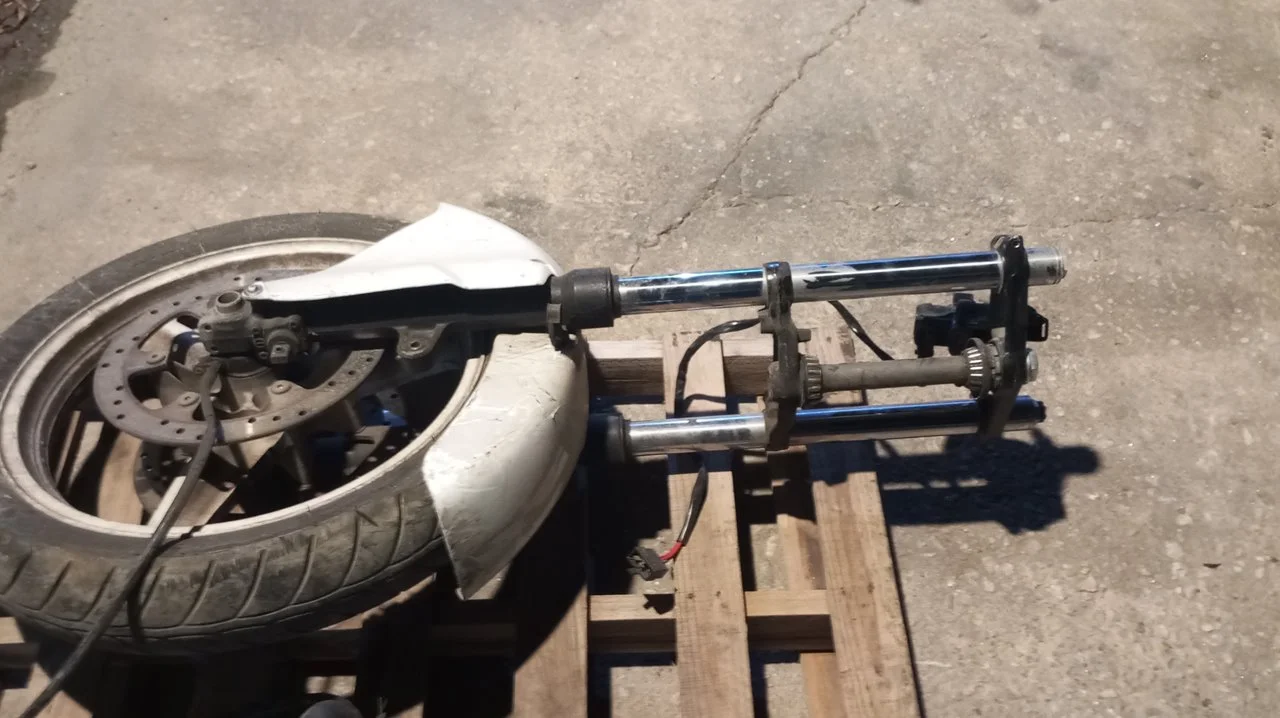 Foto de BARRA SUSPENSION DERECHA HONDA CBR 600 F / CBR 600 RR 598 cm3 - 68 kW (92 CV / 68 KW) referencia CBR600F2