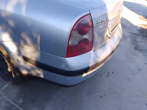 Foto de REFUERZO PARAGOLPES TRASERO VOLKSWAGEN PASSAT BERLINA (3B3) 1.9 TDI (131 CV / 96 KW)