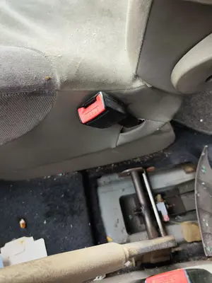 Foto de ENGANCHE CINTURON DELANTERO DERECHO CITROEN XSARA PICASSO 2.0 HDi CAT (RHY / DW10TD) (90 CV / 66 KW)