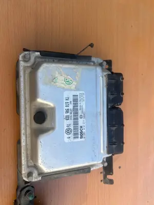Foto de CENTRALITA MOTOR UCE VOLKSWAGEN GOLF IV BERLINA (1J1)(10.1997) 1.9 TDI (131 CV / 96 KW) referencia 91038906019HJ