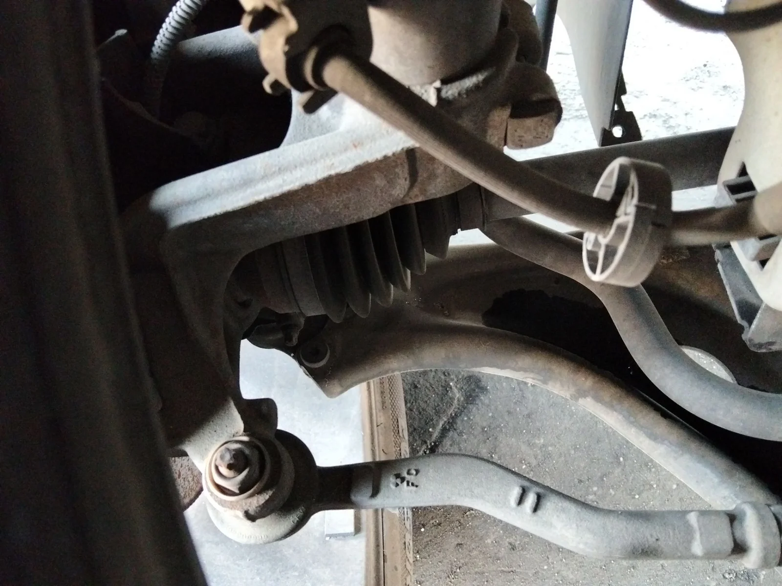 Foto de BIELETA ESTABILIZADORA DELANTERA DERECHA CITROEN C4 CACTUS 1.2 12V VTi (82 CV / 60 KW) referencia 1646621980