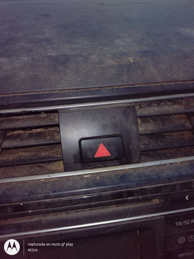 Foto de WARNING KIA RIO (UB) 1.2 CAT (86 CV / 63 KW)