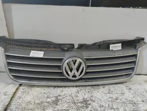 Foto de REJILLA PARAGOLPES DELANTERO VOLKSWAGEN POLO IV (9N1) referencia 6Q0853653C