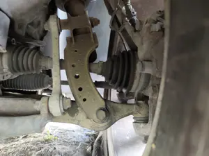 Foto de BRAZO SUSPENSION DELANTERO IZQUIERDO VOLKSWAGEN TOUAREG (7LA) 2.5 TDI (174 CV / 128 KW)