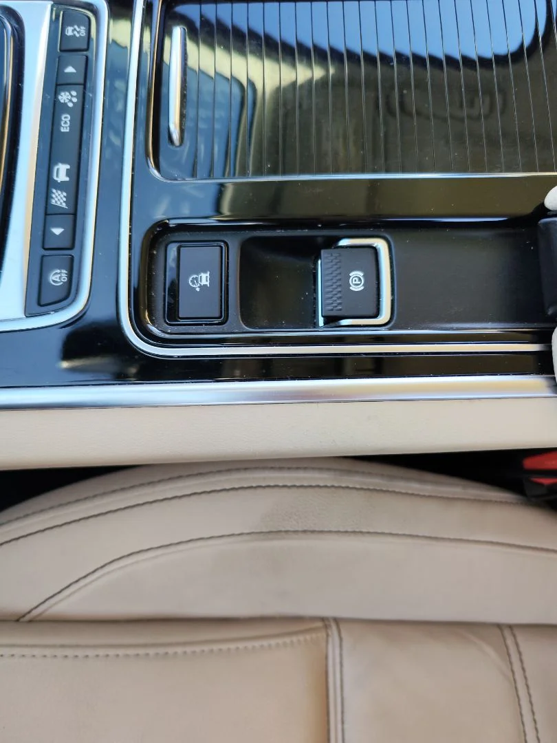 Foto de FRENO DE MANO ELECTRICO JAGUAR XE 2.0 Turbo CAT (200 CV / 147 KW) referencia T2H39311