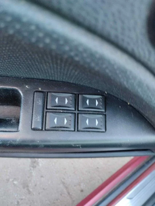 Foto de MANDO ELEVALUNAS DELANTERO IZQUIERDO FORD MONDEO BERLINA (GE) 3.0 V6 24V CAT (226 CV / 166 KW) referencia 3S7T14A132BA