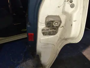 Foto de CERRADURA PUERTA TRASERA DERECHA VOLVO SERIE 740 BERLINA/FAMILIAR