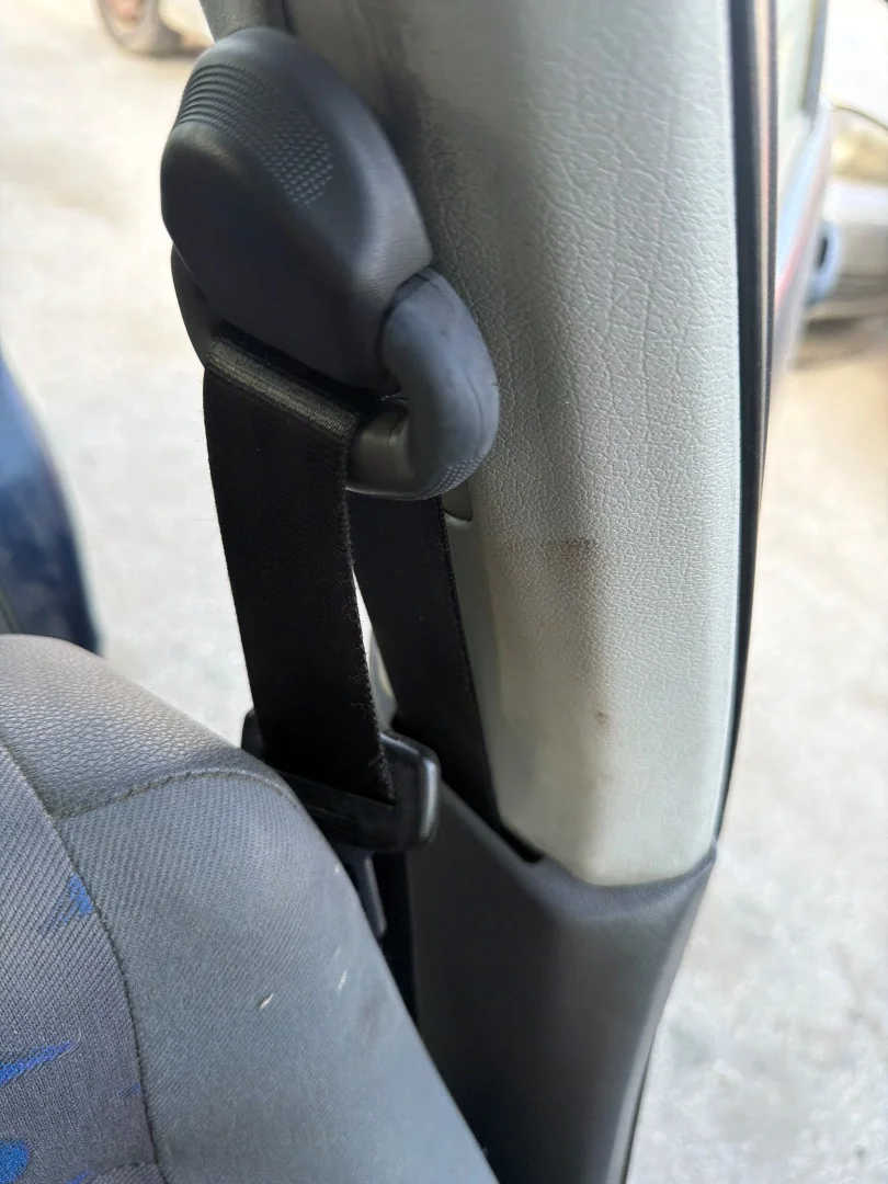 Foto de CINTURON SEGURIDAD DELANTERO IZQUIERDO SEAT CORDOBA BERLINA (6K2)