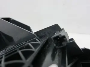 Foto de CENICERO AUDI A4 AVANT (8E) referencia 8E0857951G foto 5