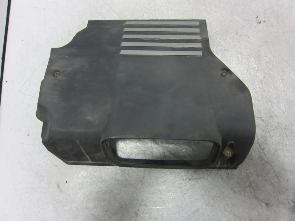 Foto de TAPA MOTOR BMW SERIE 3 BERLINA (E46) 3.0 24V Turbodiesel CAT (184 CV / 135 KW) referencia 137122469950