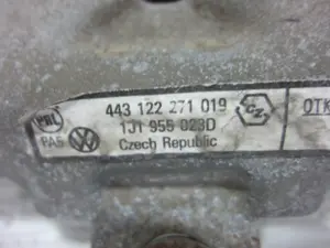 Foto de MOTOR LIMPIA DELANTERO VOLKSWAGEN GOLF IV BERLINA (1J1)(10.1997) 1.6 16V (105 CV / 77 KW) referencia 1J1955023D foto 7