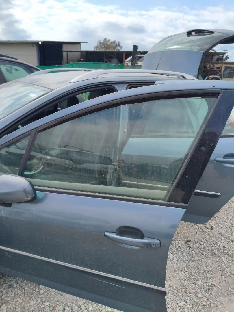 Foto de LUNA DELANTERA IZQUIERDA PEUGEOT 407 SW 2.0 16V HDi FAP CAT (RHR / DW10BTED4) (136 CV / 100 KW)