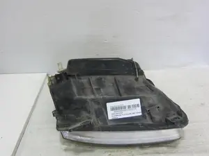 Foto de FARO IZQUIERDO VOLKSWAGEN POLO III BERLINA (6N2) 1.4 16V (75 CV / 55 KW) referencia 6N1941015AD foto 3