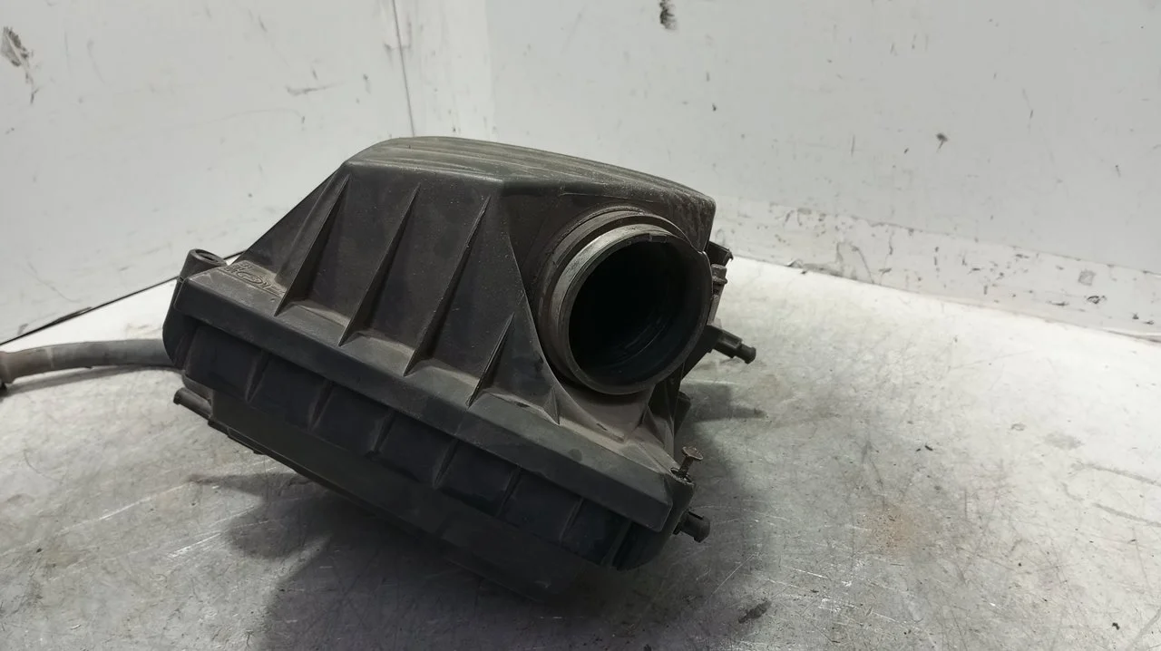 Foto de CAJA FILTRO AIRE OPEL MERIVA 1.7 16V CDTI (101 CV / 74 KW) referencia 55355095