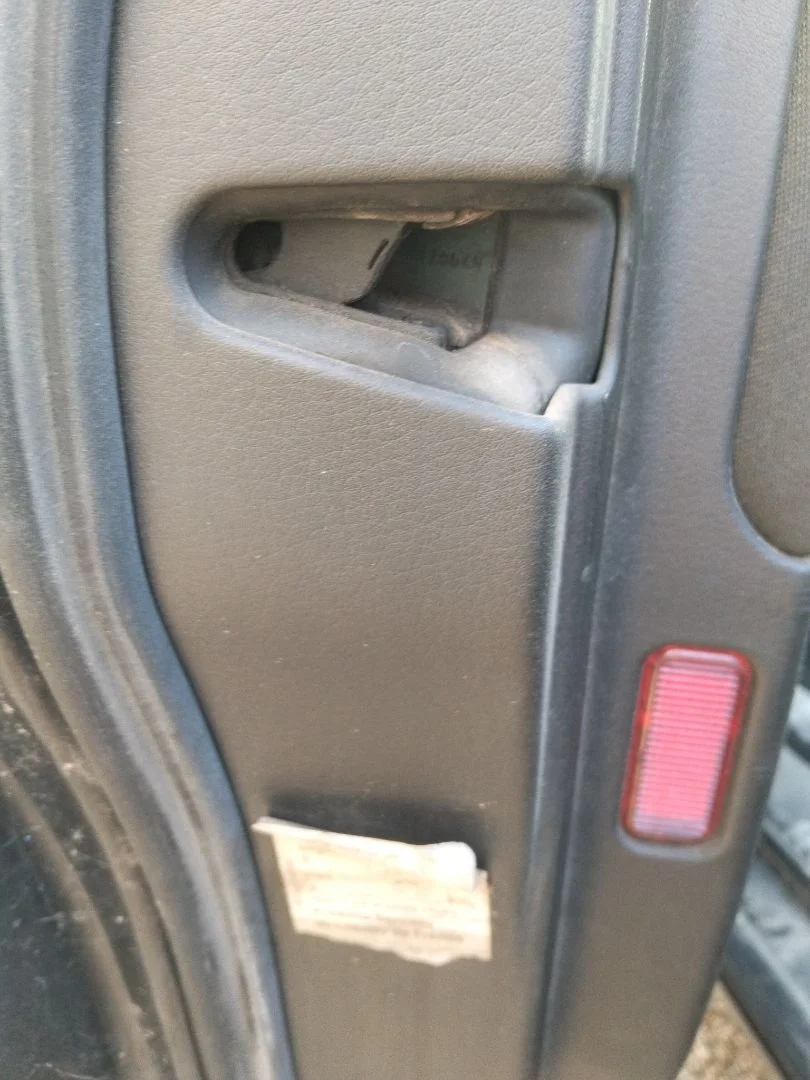 Foto de CERRADURA PUERTA DELANTERA IZQUIERDA AUDI A4 AVANT (8E) 1.9 TDI (131 CV / 96 KW) referencia 401837015