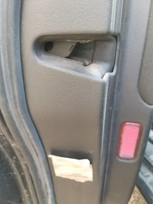 Foto de CERRADURA PUERTA DELANTERA IZQUIERDA AUDI A4 AVANT (8E) 1.9 TDI (131 CV / 96 KW) referencia 401837015 foto 1