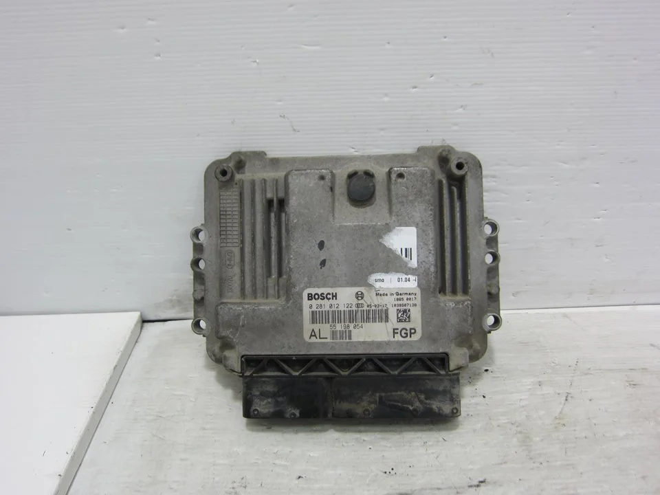 Foto de CENTRALITA MOTOR UCE OPEL ASTRA H GTC referencia 0281012122