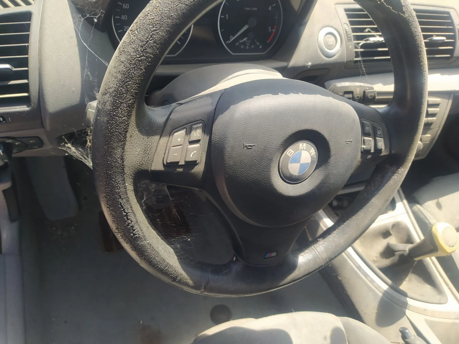 Foto de VOLANTE BMW SERIE 1 BERLINA (E81/E87) 2.0 16V Diesel CAT (122 CV / 90 KW) referencia 32306795570
