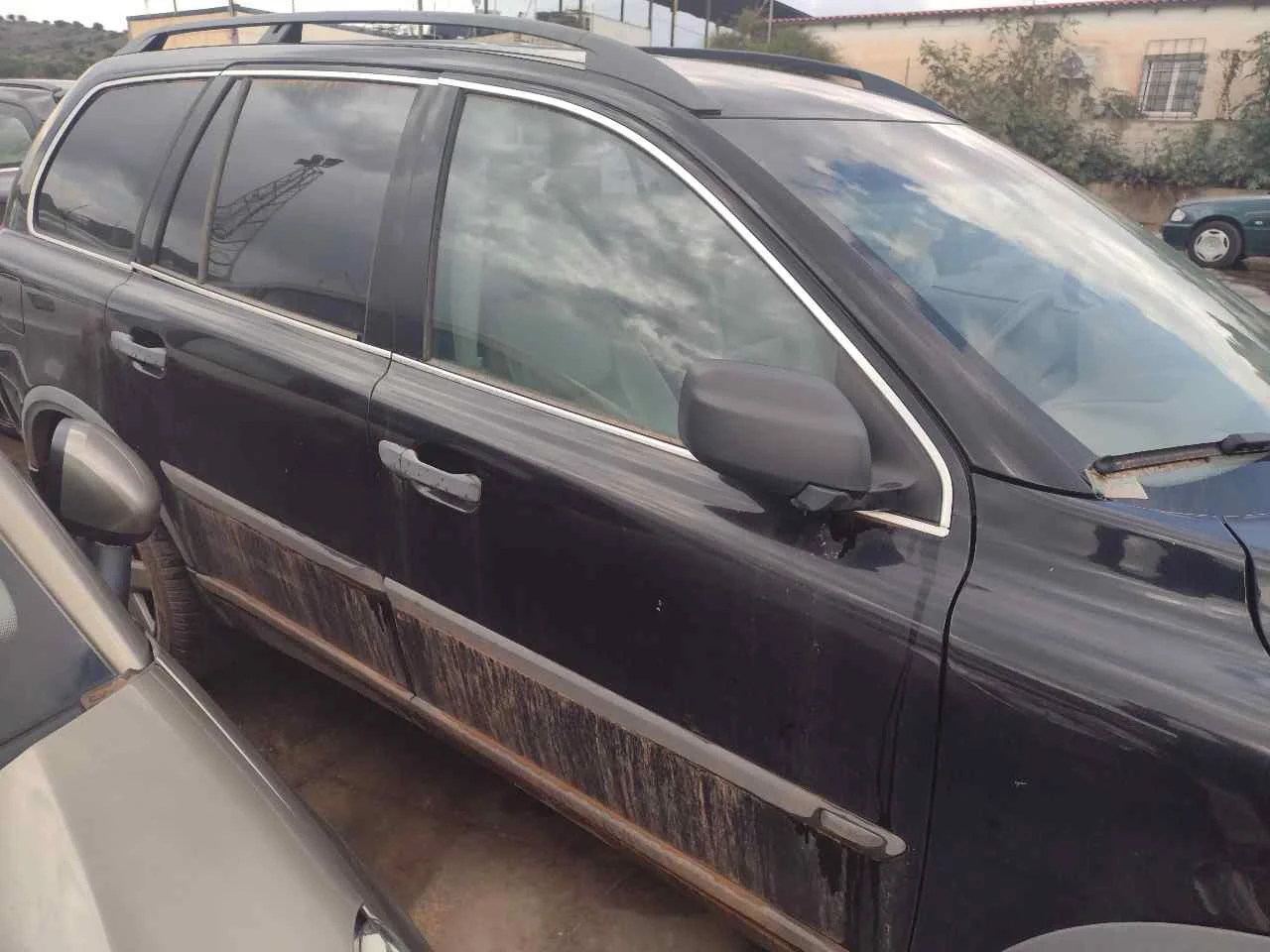 Foto de PUERTA DELANTERA DERECHA VOLVO XC90 2.4 Diesel CAT (185 CV / 136 KW)