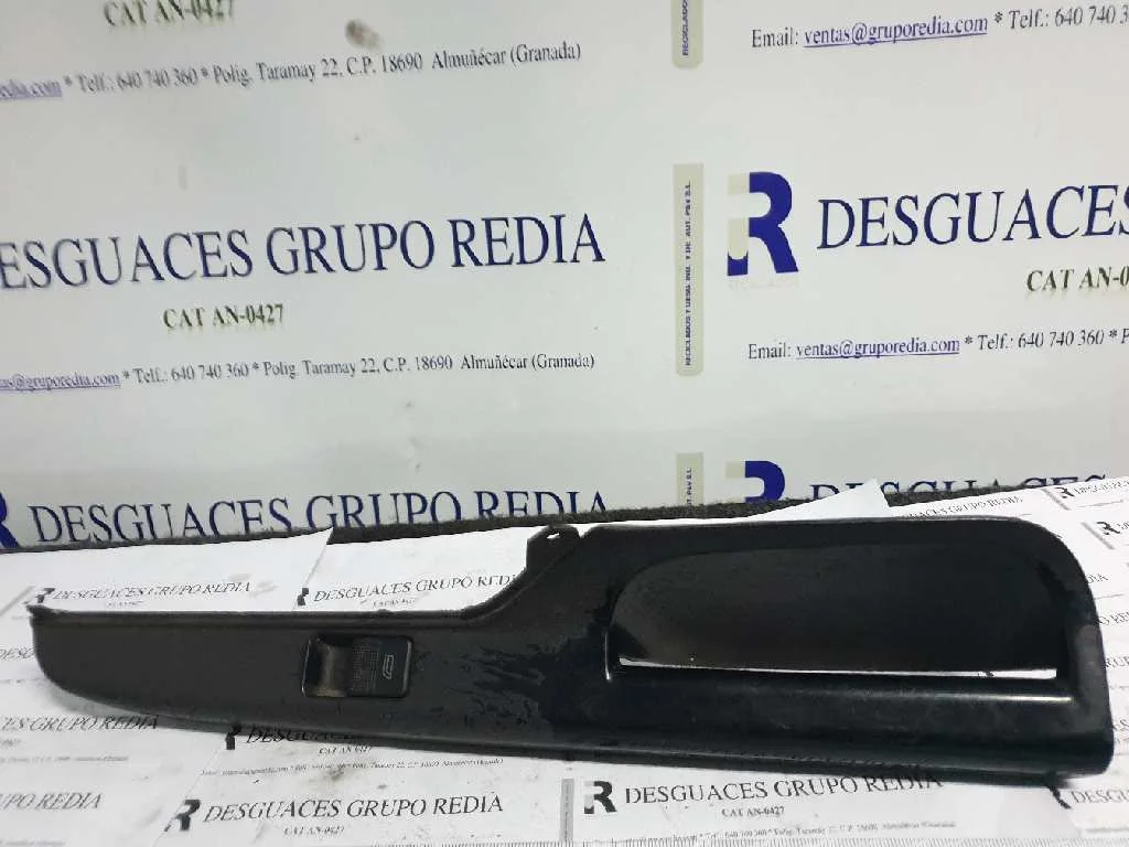 Foto de MANDO ELEVALUNAS DELANTERO DERECHO SEAT AROSA (6H1) referencia 6H0959855A